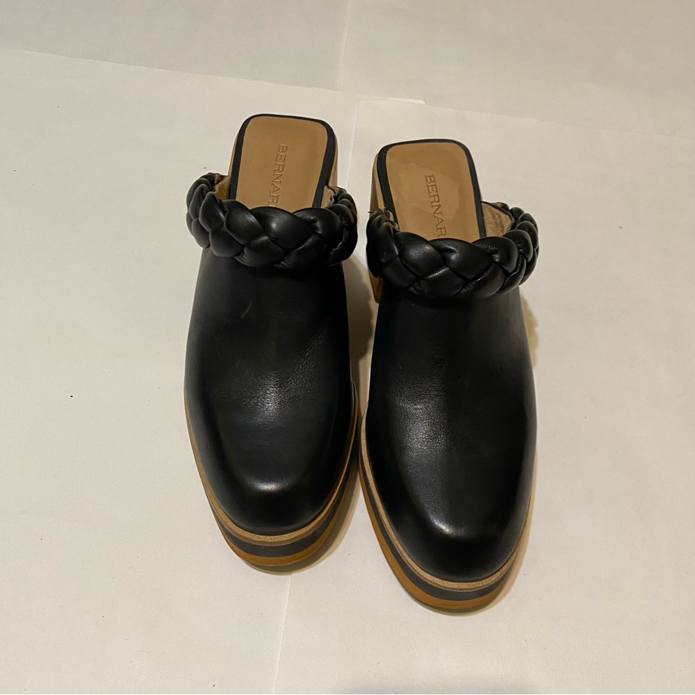 NWOT! Bernardo Black Leather Clogs with Wooden Heel - Picture 6 of 7